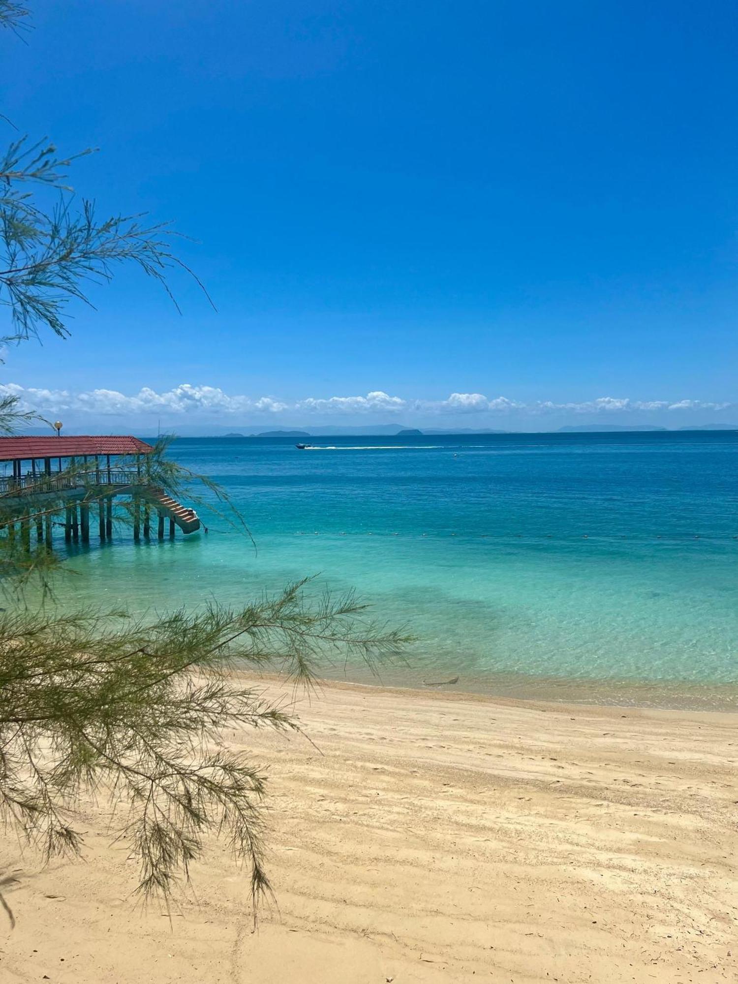 Kayangan Crystal Chalet Kampung Kuala Besut Kültér fotó